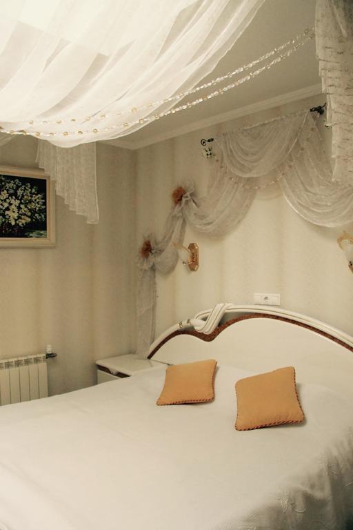 Gusarskiy Hotel And Apartment 키예프 외부 사진